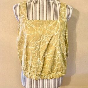 NWT a.n.a. Crop Top Medium Sonia Tropical Olive Mustard Yellow White Floral